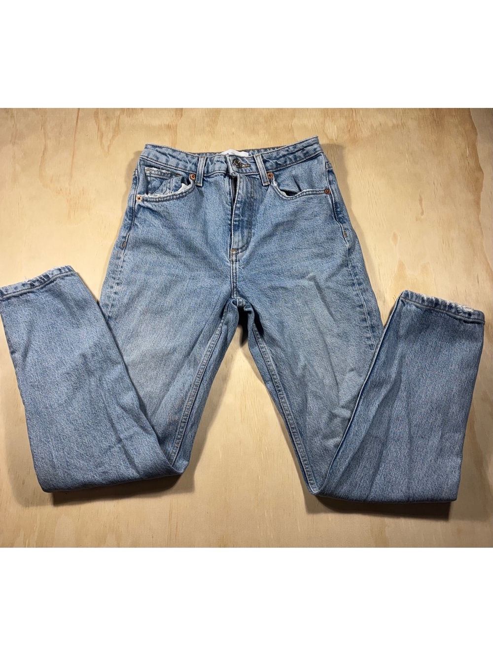 Zara Straight Jeans Size 2 Distressed Pockets